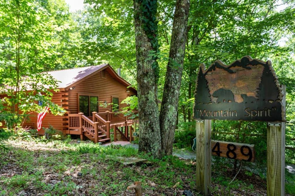 Mountain Spirit Cabin - Fireplace And Hot Tub Villa Blue Ridge Exterior photo