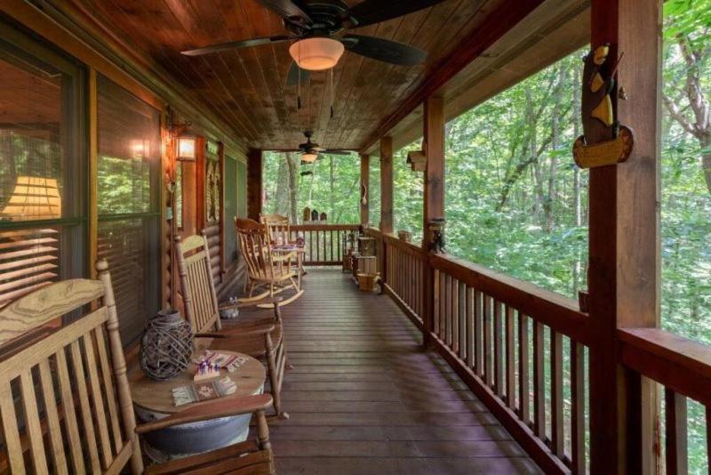 Mountain Spirit Cabin - Fireplace And Hot Tub Villa Blue Ridge Exterior photo