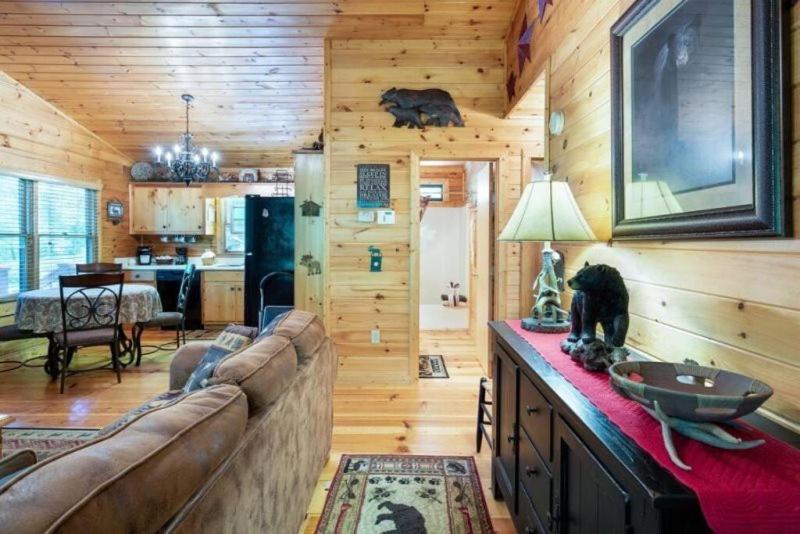 Mountain Spirit Cabin - Fireplace And Hot Tub Villa Blue Ridge Exterior photo