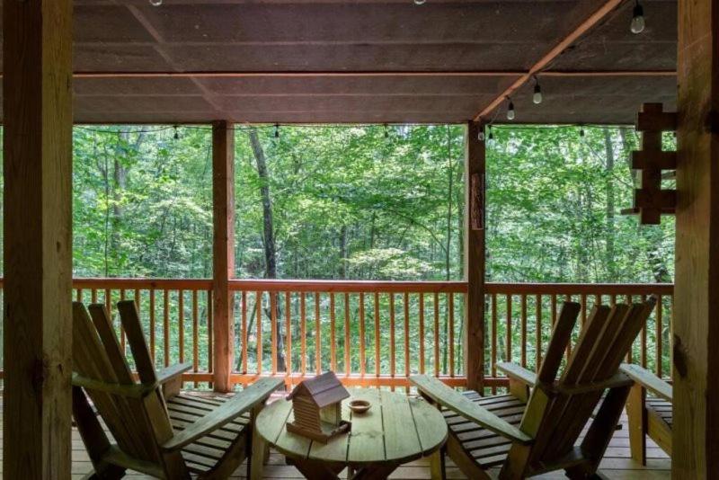 Mountain Spirit Cabin - Fireplace And Hot Tub Villa Blue Ridge Exterior photo
