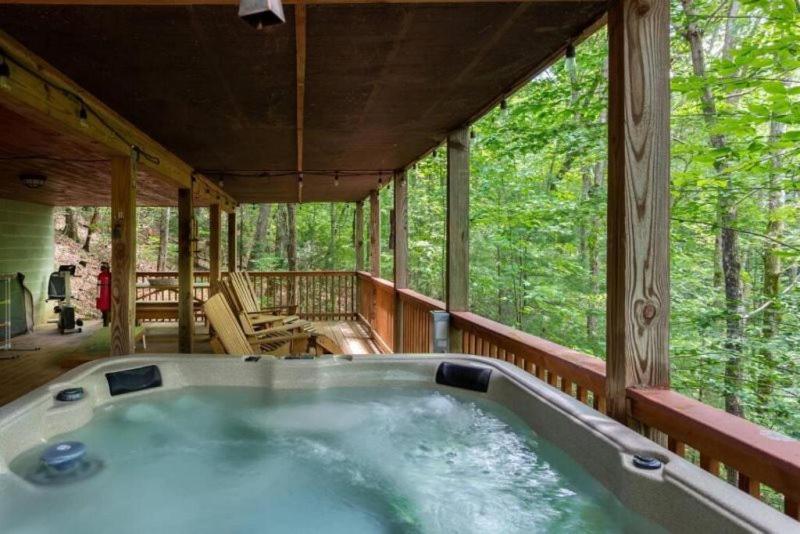 Mountain Spirit Cabin - Fireplace And Hot Tub Villa Blue Ridge Exterior photo